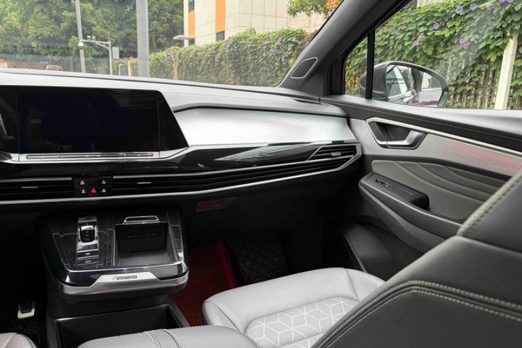 Used Volkswagen Talagon 2021 380TSI Four-Wheel Drive R-Line Touareg Edition Interior 4