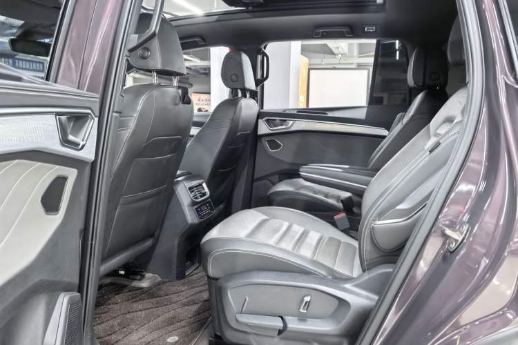 Used Volkswagen Talagon 2021 380TSI Four-Wheel Drive R-Line Touareg Edition Interior 4