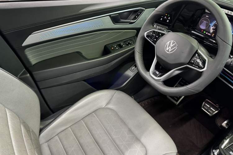 Used Volkswagen Talagon 2021 380TSI Four-Wheel Drive R-Line Touareg Edition Interior 9