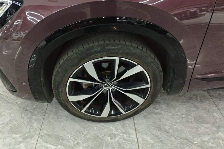 Used Volkswagen Talagon 2021 380TSI Four-Wheel Drive R-Line Touareg Edition Left Front Wheel Hub