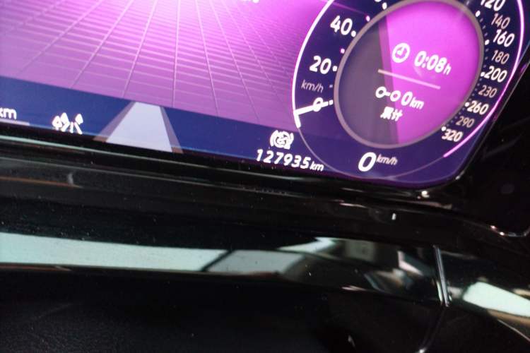 Used Volkswagen Talagon 2021 380TSI Four-Wheel Drive Flagship Version Odometer Close Up