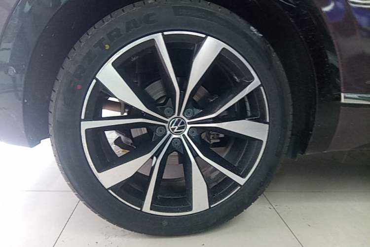 Used Volkswagen Talagon 2021 380TSI Four-Wheel Drive R-Line Touareg Edition Right Rear Wheel Hub