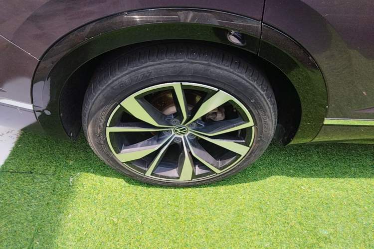 Used Volkswagen Talagon 2021 380TSI Four-Wheel Drive R-Line Touareg Edition Right Rear Wheel Hub