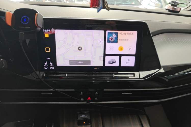 Used Volkswagen Talagon 2021 380TSI Four-Wheel Drive R-Line Touareg Edition Audio And AC Panel