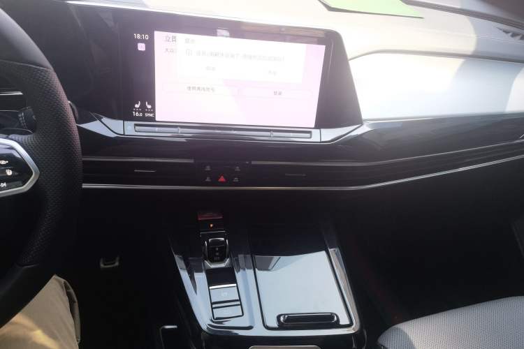 Used Volkswagen Talagon 2021 380TSI Four-Wheel Drive R-Line Touareg Edition Audio And AC Panel