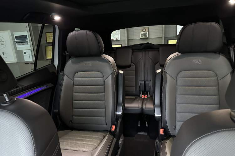 Used Volkswagen Talagon 2021 380TSI Four-Wheel Drive R-Line Touareg Edition Interior 3