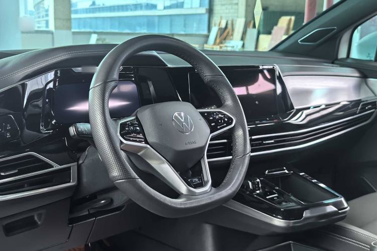 Used Volkswagen Talagon 2021 380TSI Four-Wheel Drive R-Line Touareg Edition Interior 3
