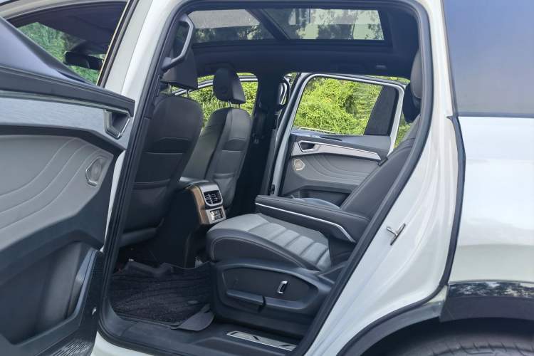 Used Volkswagen Talagon 2021 380TSI Four-Wheel Drive R-Line Touareg Edition Interior 8