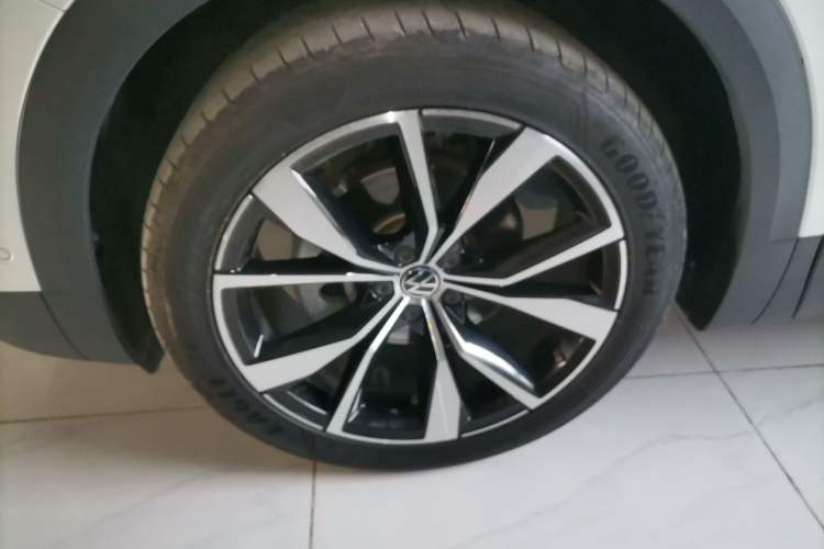 Used Volkswagen Talagon 2021 530TSI Four-Wheel Drive Flagship Shengjing Edition Pro Left Front Wheel Hub
