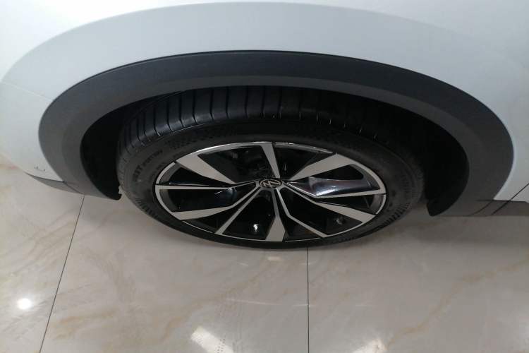 Used Volkswagen Talagon 2021 530TSI Four-Wheel Drive Flagship Shengjing Edition Pro Left Front Wheel Hub