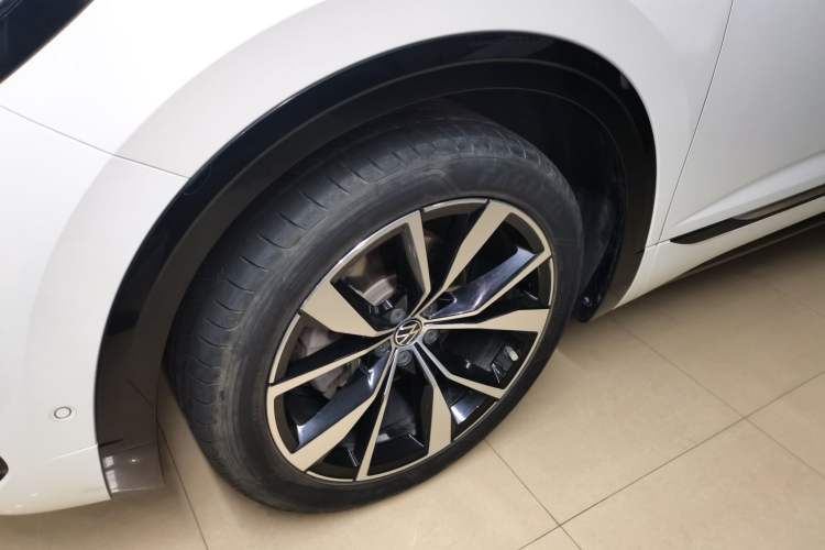 Used Volkswagen Talagon 2021 380TSI Four-Wheel Drive R-Line Touareg Edition Left Front Wheel Hub