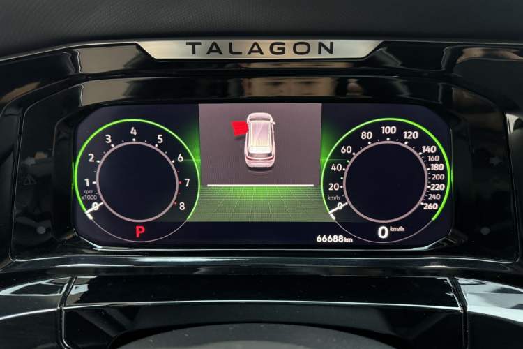 Used Volkswagen Talagon 2021 380TSI Four-Wheel Drive R-Line Touareg Edition Odometer Close Up