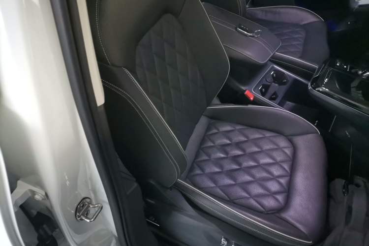 Used Volkswagen Talagon 2021 530TSI Four-Wheel Drive Flagship Shengjing Edition Pro Right Front Seat