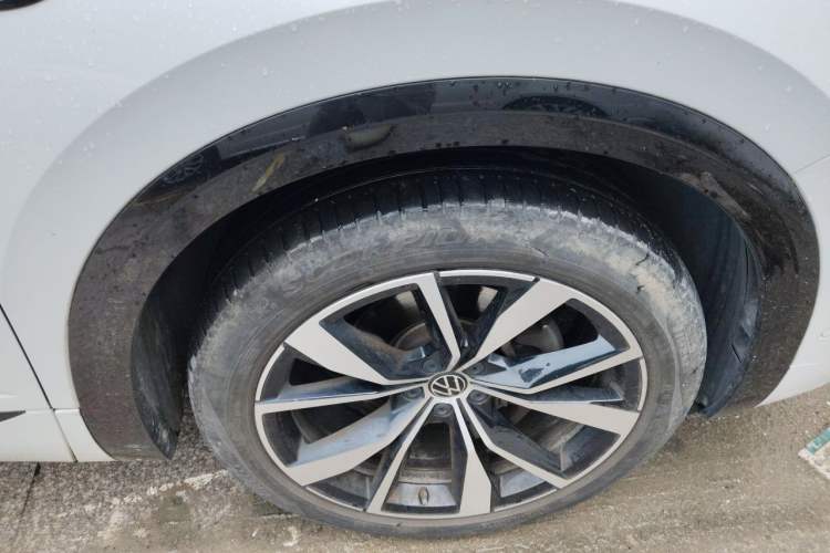 Used Volkswagen Talagon 2021 380TSI Four-Wheel Drive R-Line Touareg Edition Right Front Wheel Hub