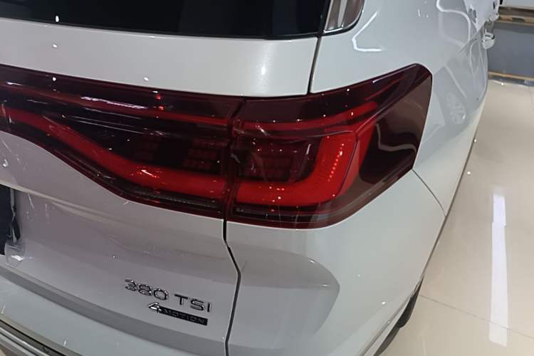 Used Volkswagen Talagon 2021 380TSI Four-Wheel Drive R-Line Touareg Edition Right Rear Taillight