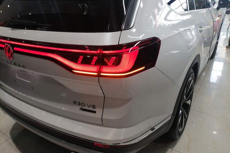 Used Volkswagen Talagon 2021 530TSI Four-Wheel Drive Flagship Shengjing Edition Pro Right Rear Taillight