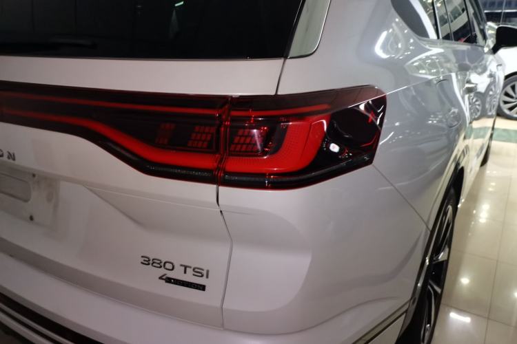 Used Volkswagen Talagon 2021 380TSI Four-Wheel Drive R-Line Touareg Edition Right Rear Taillight