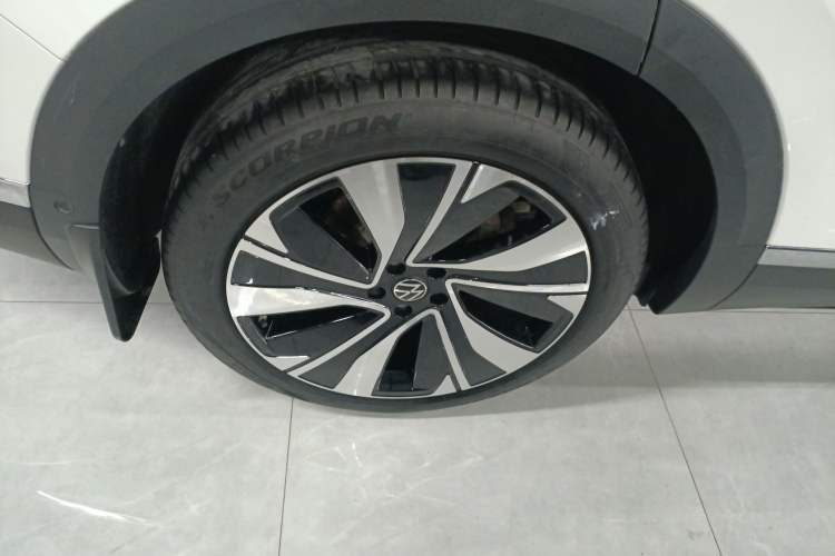 Used Volkswagen Talagon 2021 380TSI Four-Wheel Drive Flagship Version Right Rear Wheel Hub