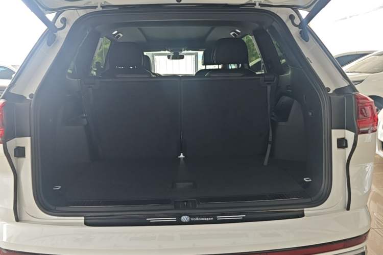 Used Volkswagen Talagon 2021 380TSI Four-Wheel Drive R-Line Touareg Edition Trunk