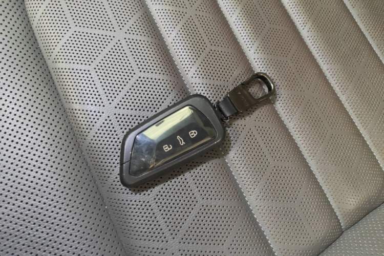 Used Volkswagen Talagon 2021 380TSI Four-Wheel Drive R-Line Touareg Edition Vehicle Key