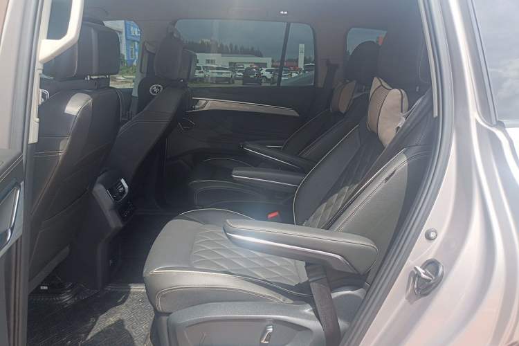 Used Volkswagen Talagon 2021 530TSI Four-Wheel Drive Flagship Shengjing Edition Pro Left Rear Seat