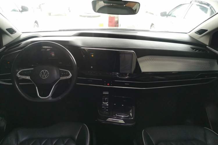 Used Volkswagen Talagon 2022 530TSI Four-Wheel Drive Flagship Shengjing Edition Pro 7-Seater Center Console