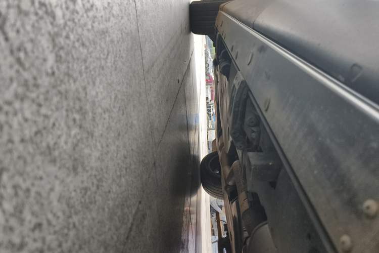 Used Volkswagen Talagon  Chassis Rear Left
