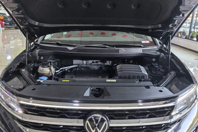 Used Volkswagen Talagon 2022 380TSI Four-Wheel Drive Flagship Shengjing Edition 6 Seats Engine Bay