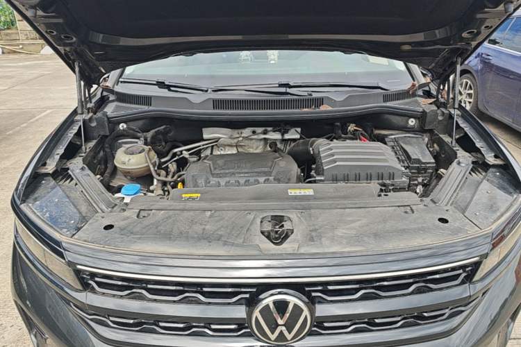 Used Volkswagen Talagon 2022 380TSI Four-Wheel Drive Luxury "Jiajing" Edition Pro 6 Seats Engine Bay