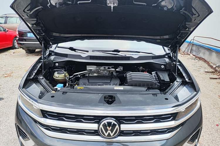 Used Volkswagen Talagon 2022 380TSI Four-Wheel Drive Luxury "Jiajing" Edition Pro 6 Seats Engine Bay