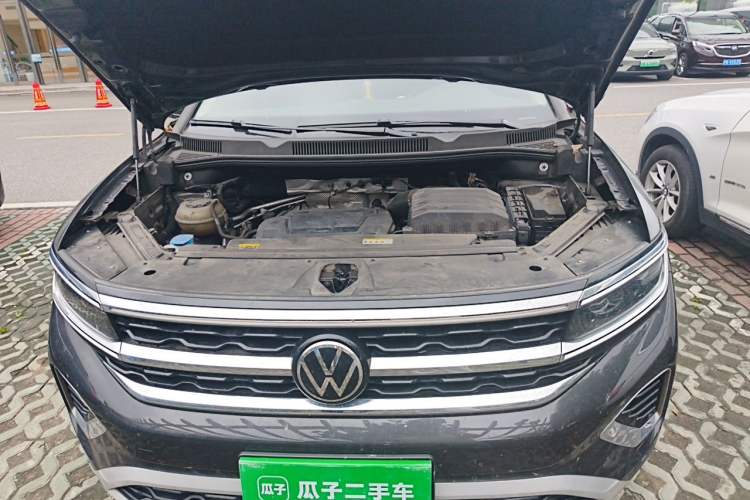Used Volkswagen Talagon 2022 380TSI Four-Wheel Drive Flagship Shengjing Edition 6 Seats Engine Bay