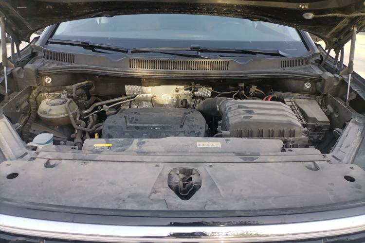 Used Volkswagen Talagon 2022 380TSI Four-Wheel Drive Luxury "Jiajing" Edition Pro 6 Seats Engine Bay