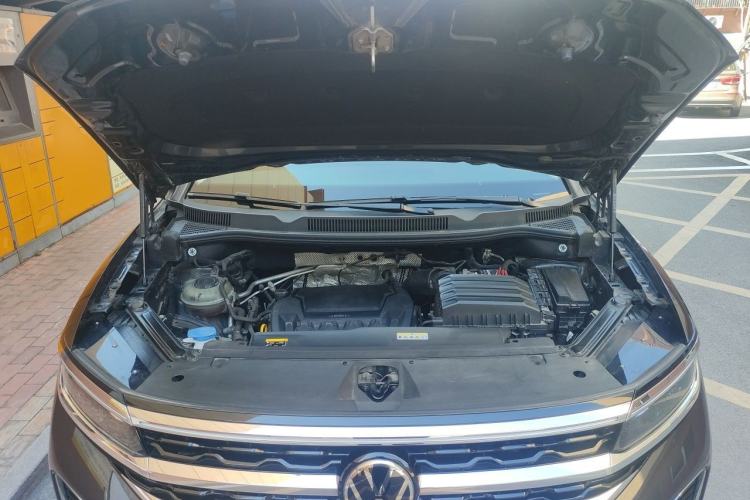 Used Volkswagen Talagon 2022 380TSI Four-Wheel Drive Luxury "Jiajing" Edition Pro 6 Seats Engine Bay