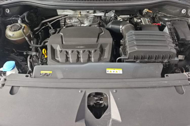 Used Volkswagen Talagon 2022 380TSI Four-Wheel Drive Luxury "Jiajing" Edition Pro 6 Seats Engine Bay