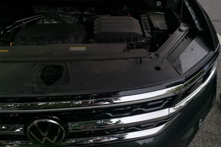 Used Volkswagen Talagon 2022 380TSI Four-Wheel Drive Luxury "Jiajing" Edition Pro 6 Seats Engine Bay Left