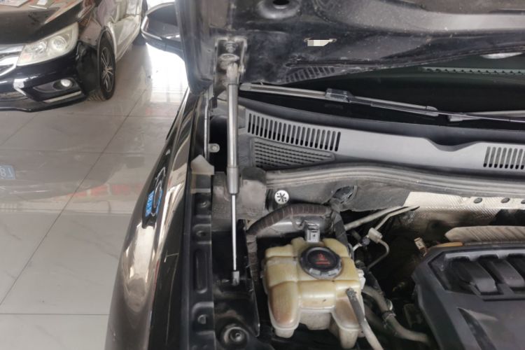 Used Volkswagen Talagon 2022 530TSI Four-Wheel Drive Flagship Shengjing Edition Pro 7-Seater Engine Bay Right