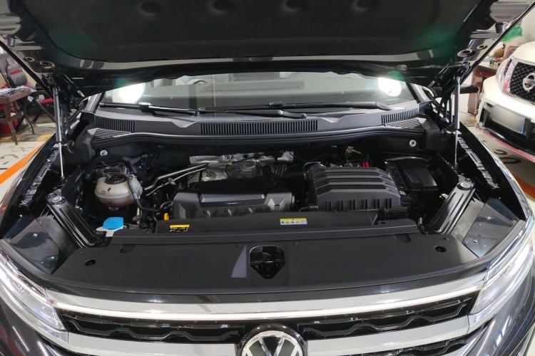 Used Volkswagen Talagon 2022 380TSI Four-Wheel Drive Luxury "Jiajing" Edition Pro 6 Seats Engine Bay