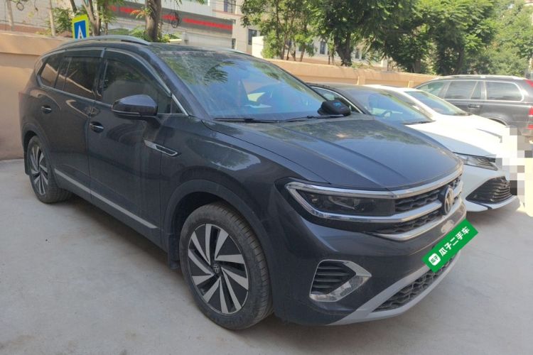 Used Volkswagen Talagon 2022 380TSI All-Wheel-Drive Luxury Prestige Pro 7-Seater Front Right 45 Deg