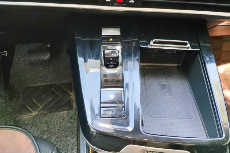 Used Volkswagen Talagon 2022 380TSI Four-Wheel Drive Flagship Shengjing Edition 6 Seats Gear Lever