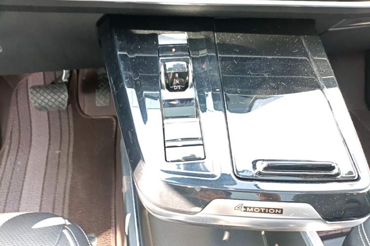 Used Volkswagen Talagon 2022 530TSI Four-Wheel Drive Flagship Shengjing Edition Pro 7-Seater Gear Lever
