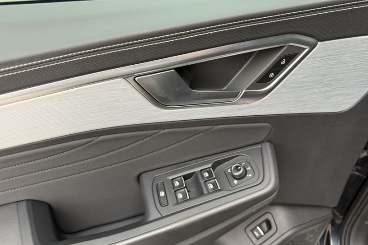 Used Volkswagen Talagon 2022 380TSI All-Wheel-Drive Luxury Prestige Pro 7-Seater Interior 2