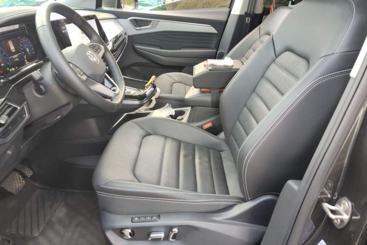 Used Volkswagen Talagon 2022 380TSI Four-Wheel Drive Luxury "Jiajing" Edition Pro 6 Seats Left Front Seat