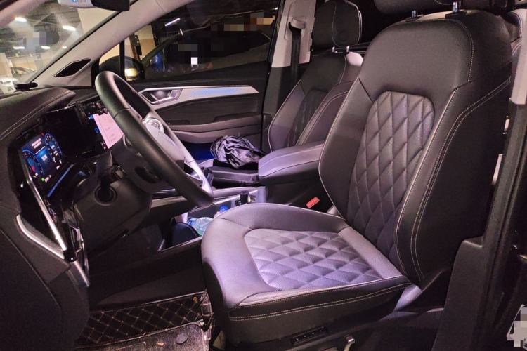 Used Volkswagen Talagon 2022 530TSI Four-Wheel Drive Flagship Shengjing Edition Pro 6-Seater Left Front Seat