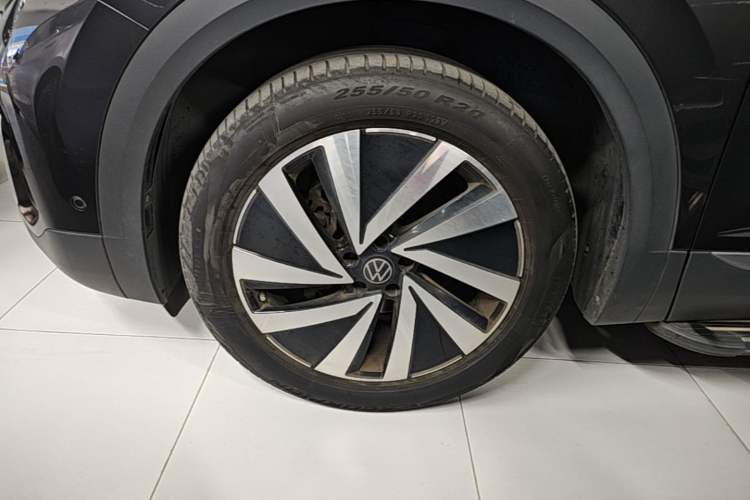Used Volkswagen Talagon 2022 380TSI Four-Wheel Drive Luxury "Jiajing" Edition Pro 6 Seats Left Front Wheel Hub