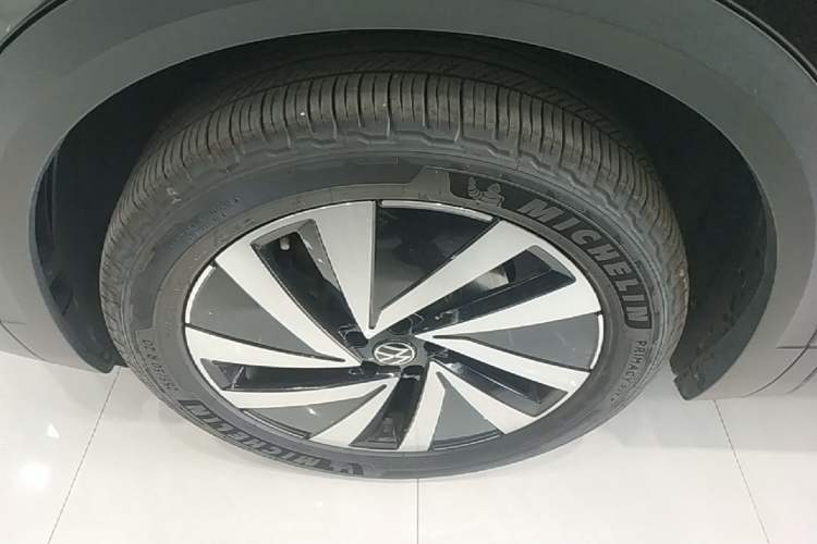 Used Volkswagen Talagon 2022 380TSI Four-Wheel Drive Luxury "Jiajing" Edition Pro 6 Seats Left Front Wheel Hub