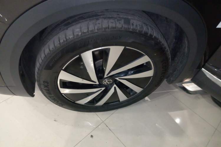 Used Volkswagen Talagon 2022 380TSI Four-Wheel Drive Luxury "Jiajing" Edition Pro 6 Seats Left Front Wheel Hub