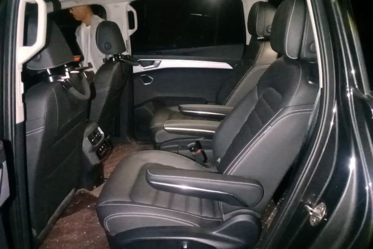 Used Volkswagen Talagon 2022 380TSI Four-Wheel Drive Luxury "Jiajing" Edition Pro 6 Seats Left Rear Seat