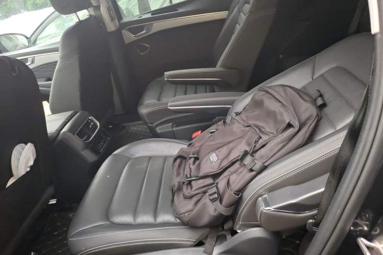 Used Volkswagen Talagon 2022 380TSI Four-Wheel Drive Luxury "Jiajing" Edition Pro 6 Seats Left Rear Seat