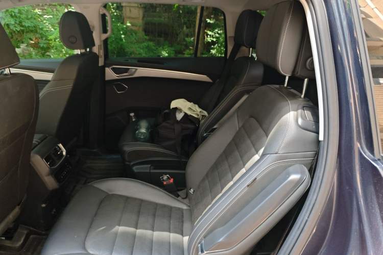 Used Volkswagen Talagon 2022 380TSI Four-Wheel Drive Luxury "Jiajing" Edition Pro 6 Seats Left Rear Seat