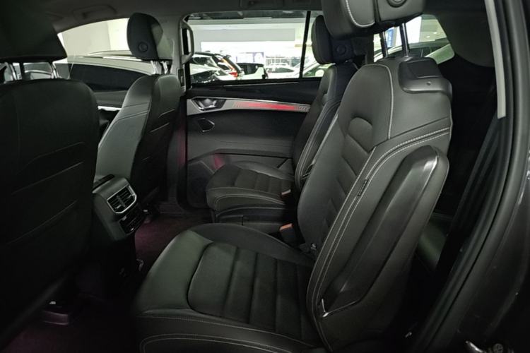 Used Volkswagen Talagon 2022 380TSI Four-Wheel Drive Luxury "Jiajing" Edition Pro 6 Seats Left Rear Seat